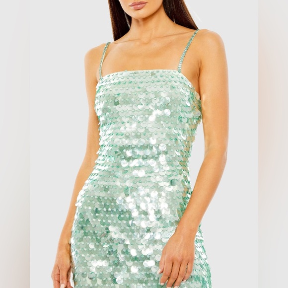 MAC DUGGAL
Slim Strap Paillette Sequin Mini Dress - Picture 17 of 17